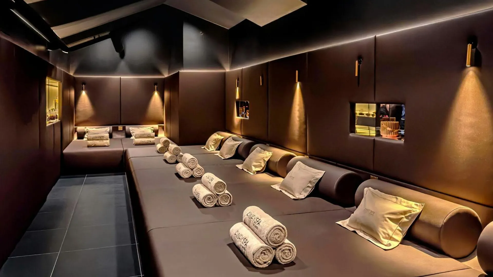 W Prague Hotel 5*,